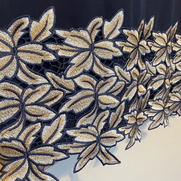 Belle Badgley Mischka Larissa Embroidered Dress Size 6 Navy Floral Hem - Picture 3 of 8